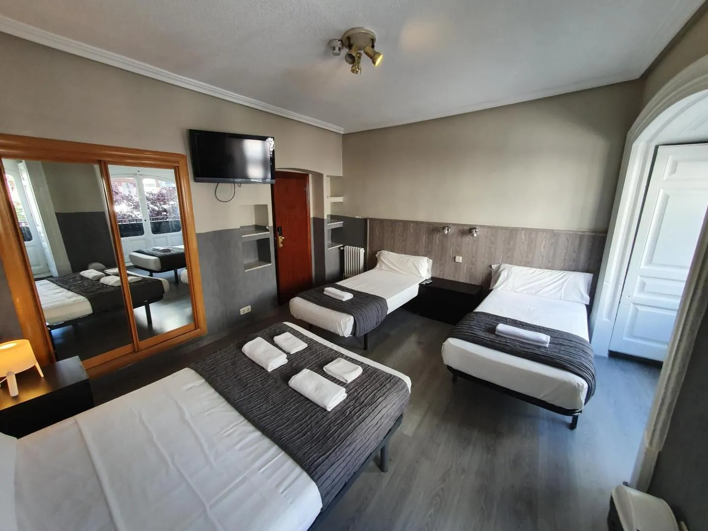 Plaza Dort Rooms 5