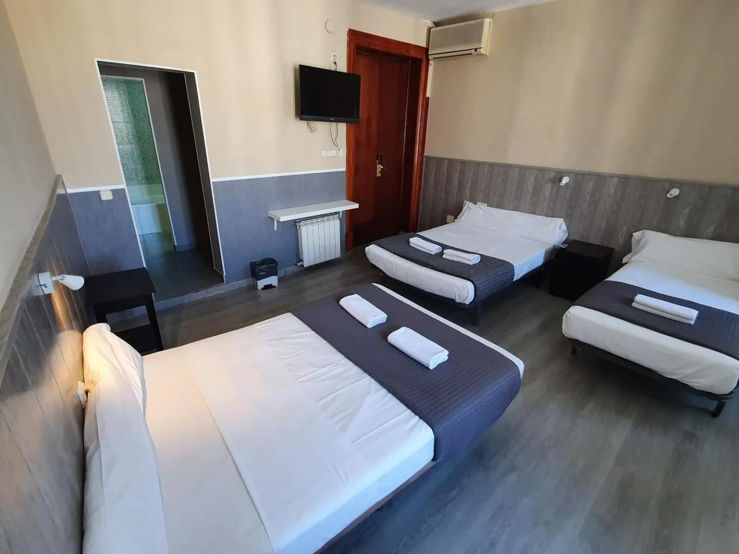 Plaza Dort Rooms 7