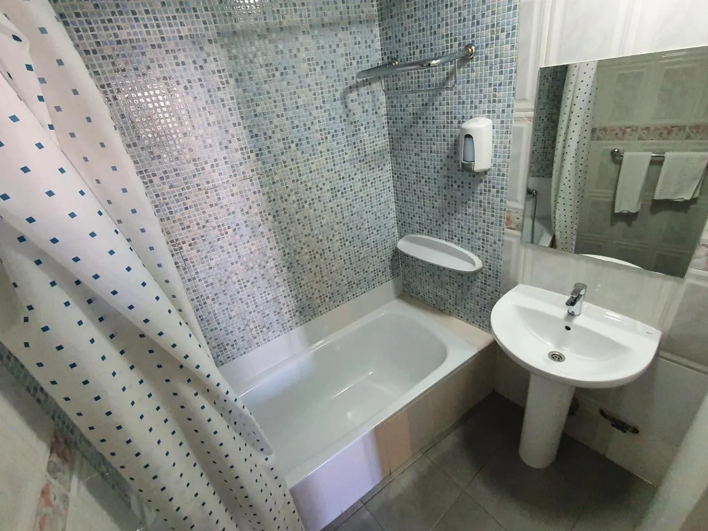 Plaza Dort Rooms 8